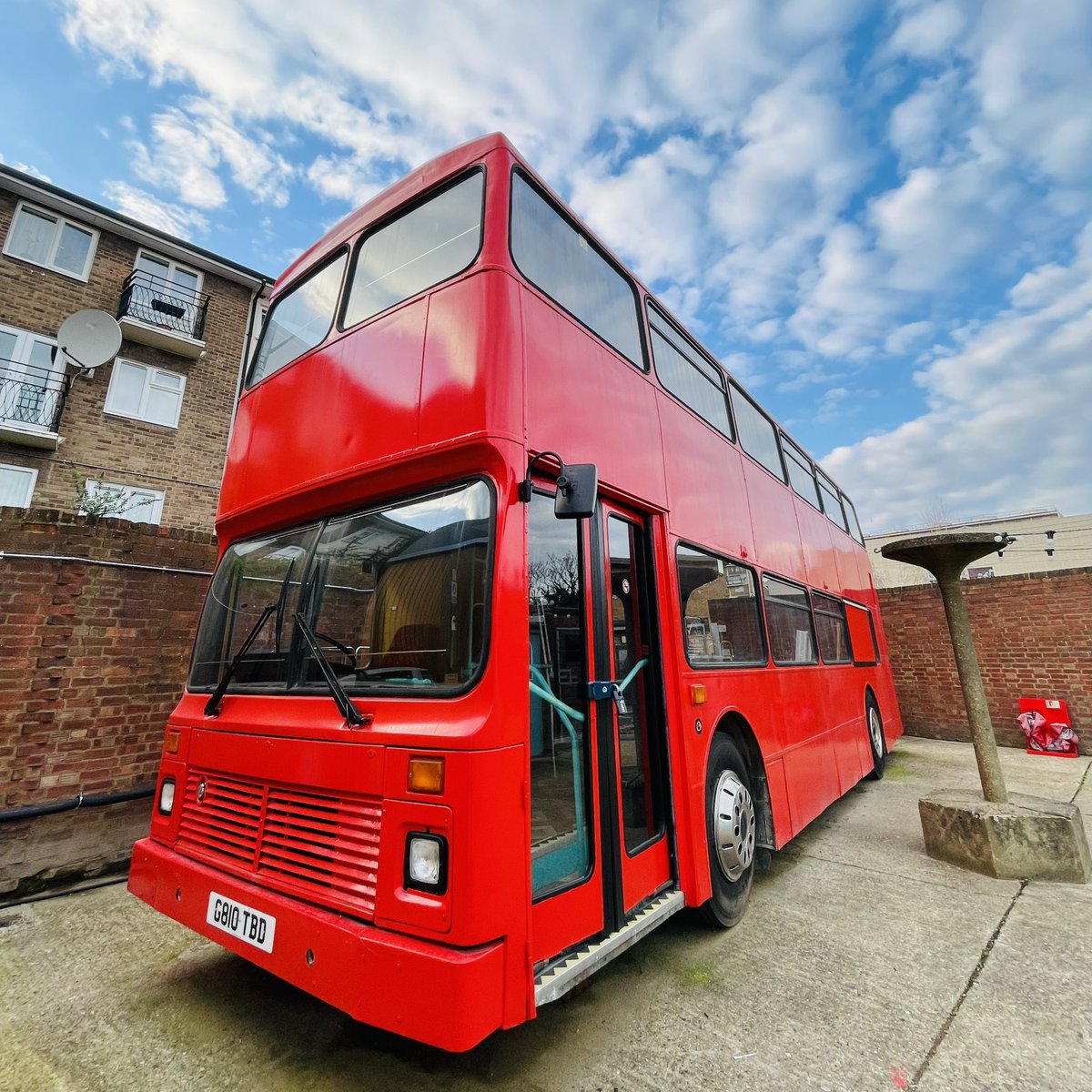 LaunchIt_UK's tweet image. Something (new &amp;amp; delicious) is coming to the Angel Yard bus café this April! Stay tuned for more updates soon! 🙌🏽😋🇬🇭
@EnfieldCouncil 
#angelyard #edmonton #launchit