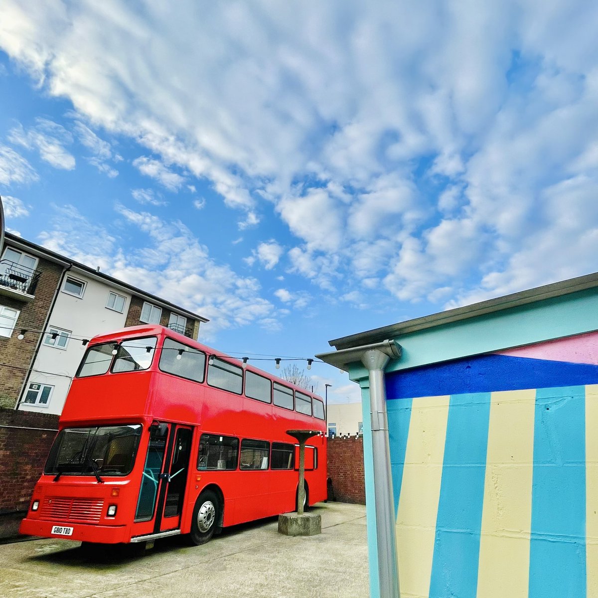 LaunchIt_UK's tweet image. Something (new &amp;amp; delicious) is coming to the Angel Yard bus café this April! Stay tuned for more updates soon! 🙌🏽😋🇬🇭
@EnfieldCouncil 
#angelyard #edmonton #launchit