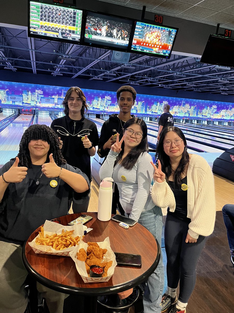 A group of our teens attended last nights Bowl-A-Thon Fundraiser put on by @maldenovercomingaddiction. A great time was had by all and it was a pleasure to be a part of the great work that MOA does! 

#malden #maldenteenenrichmentcenter #gomalden #youthenrichment #fundraising