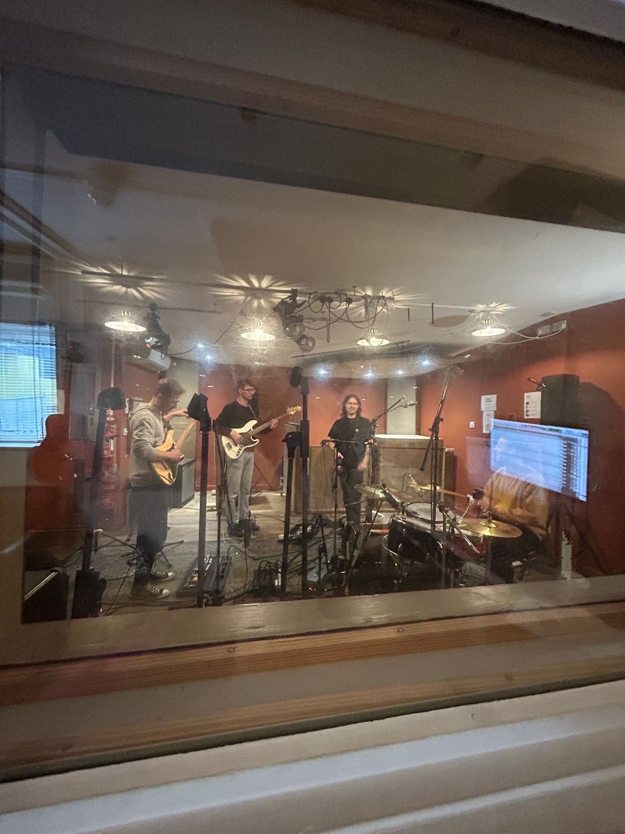 Punch Studios tweet media