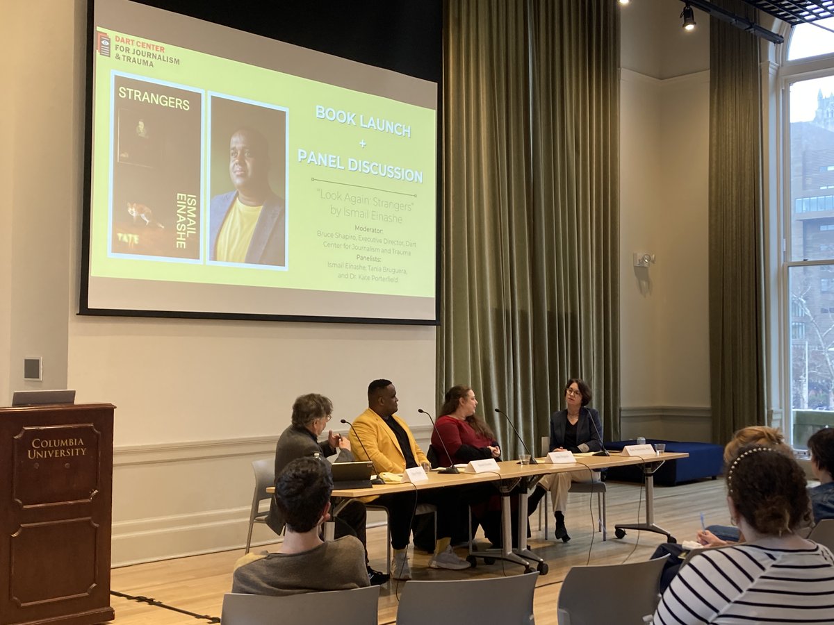 Happening now: @IsmailEinashe , @BrugueraEstudio and Dr. Kate Porterfield discuss Einashe's book 'Look Again: Strangers', which uses art to reshape the narratives around migration.