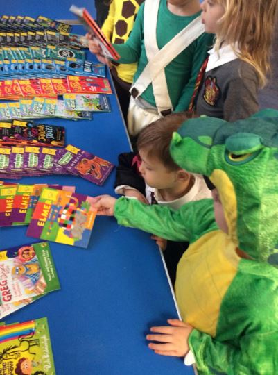 Bunwell_Primary's tweet photo. We enjoyed World Book Day with the help of @KettsBooks and our PTA. Happy reading! https://t.co/86XQ9YDapd