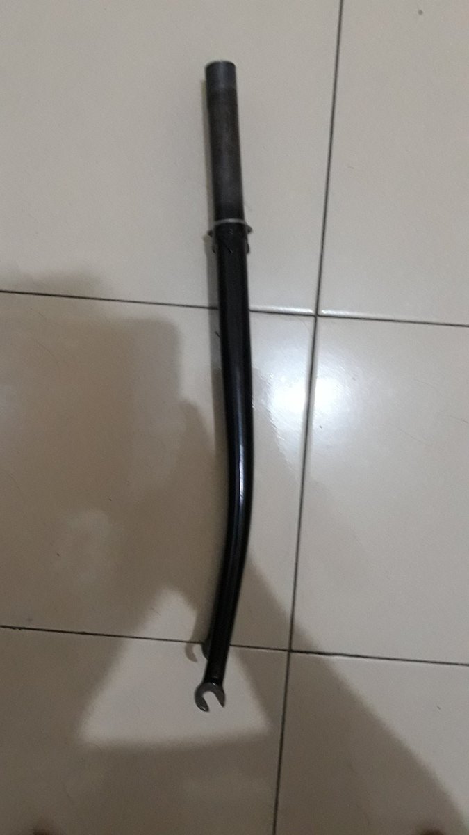 nasibakarasiong's tweet photo. Fork copotan rho tapi kayak fork pias atau khs, buka harga 800k silahkan di negoin aja #fnfjb
https://t.co/71TzSx6Mmr https://t.co/RF8mYu648j