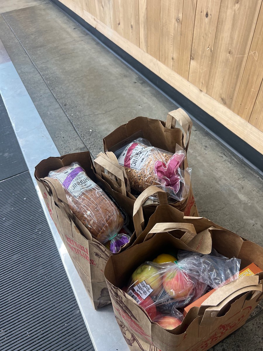 darren_stallcup's tweet photo. Bad news: I had to take some bitcoin profit.

Good news: I bought some groceries. 

#BreadUp #Bitcoin #StockUpOnFoodAndWater #ApocalypseBoyz https://t.co/4jgRoRy9Z8