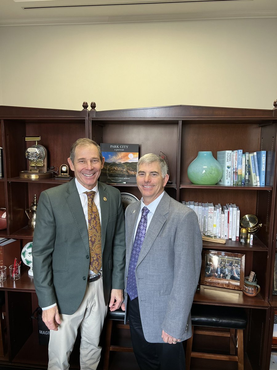 xfishguy's tweet image. Thank you @RepJohnCurtis and staff for taking time to talk #broadband.  Both rural and urban households benefit from projects we are working together to build!  #acaconnects #2024summit