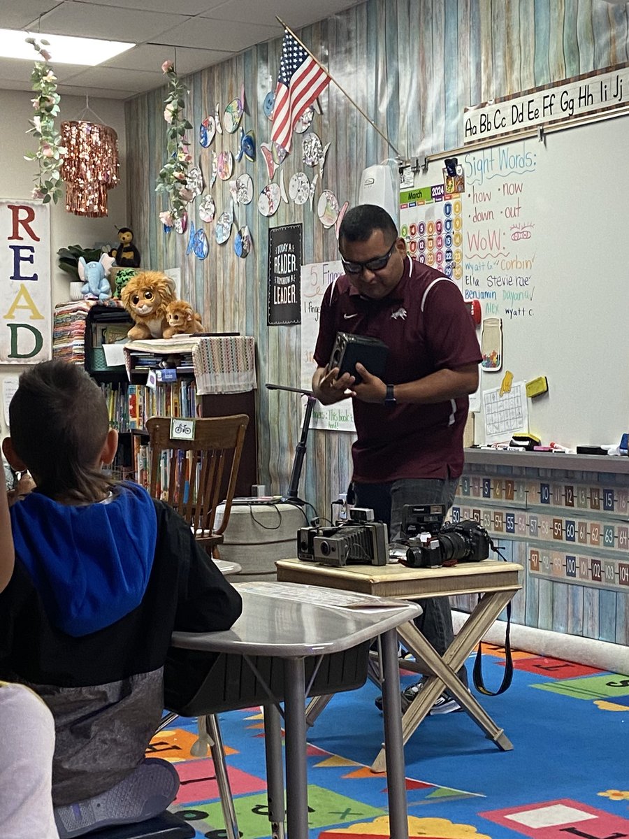 Career Day! Thank you so much to all our presenters! We learned about being a vet tech, photographer, auto body mechanic, and culinary arts!