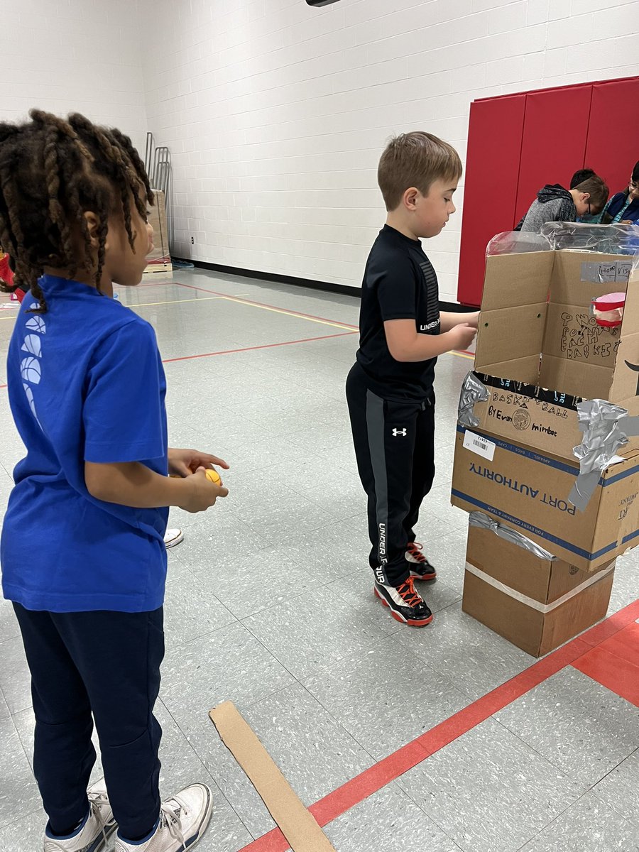 AmyOvitt's tweet photo. Today we were invited to Ms. Herkins’ Cardboard Arcade! Second grade looks pretty fun! @JennyHerkins #HESCmagic https://t.co/BQcekFZcrx