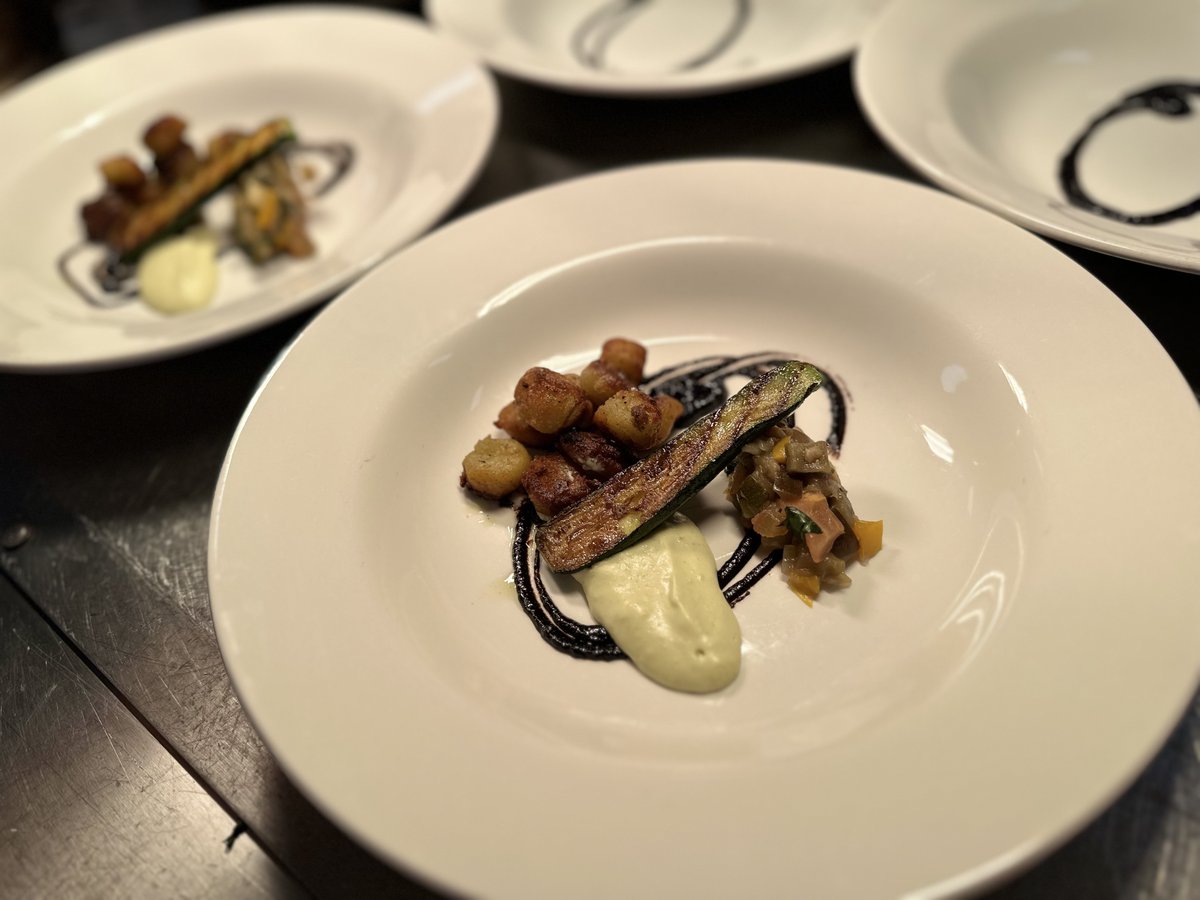 Wow, what a fantastic evening!
Elycia Rayner, an alumna of <a href="/MKCollege/">MK College Group</a>, returned to <a href="/ThebrasserieMK/">The Brasserie MK</a> and worked with the Catering students to produce a Vegan feast. 
We want to express our sincere gratitude to Elycia for her innovative and professional collaboration. 
Thank you😉