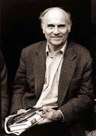 “Cuando se descubrió que la información era un negocio, la verdad dejó de ser importante.”

Ryszard Kapuściński 1932-2007. Periodista, historiador