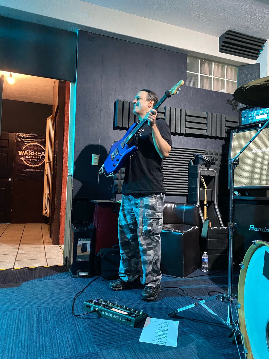 deathtoallmusic's tweet photo. Rehearsals!
Let The Metal Flow🤘
#letthemetalflow #deathtoall #genehoglan #stevedigiorgio #bobbykoelble #maxphelps #death #chuckschuldiner
#ckconcerts #reversedrecords https://t.co/xbTwn7dOXz