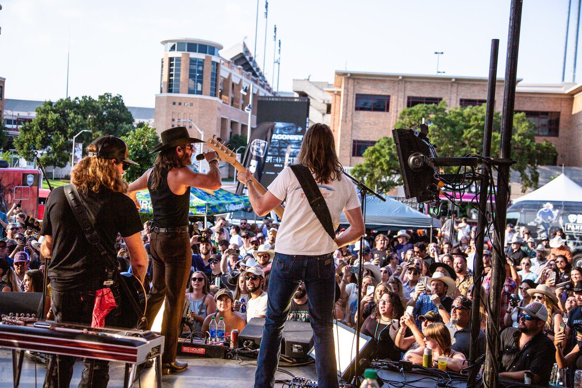 Austin_Gamblers's tweet photo. SXSW has us thinking about how the best party in Austin, TX happens in August… #tbt to last year’s @PBR Gambler Days presented by @tecovas 🤠 Who’s coming out this year on August 23-25 at @MoodyCenterATX ?!
#GamblerDays #ATXgamblers #SXSW #austinevents #whattodoinaustin https://t.co/bikDnIsC5c