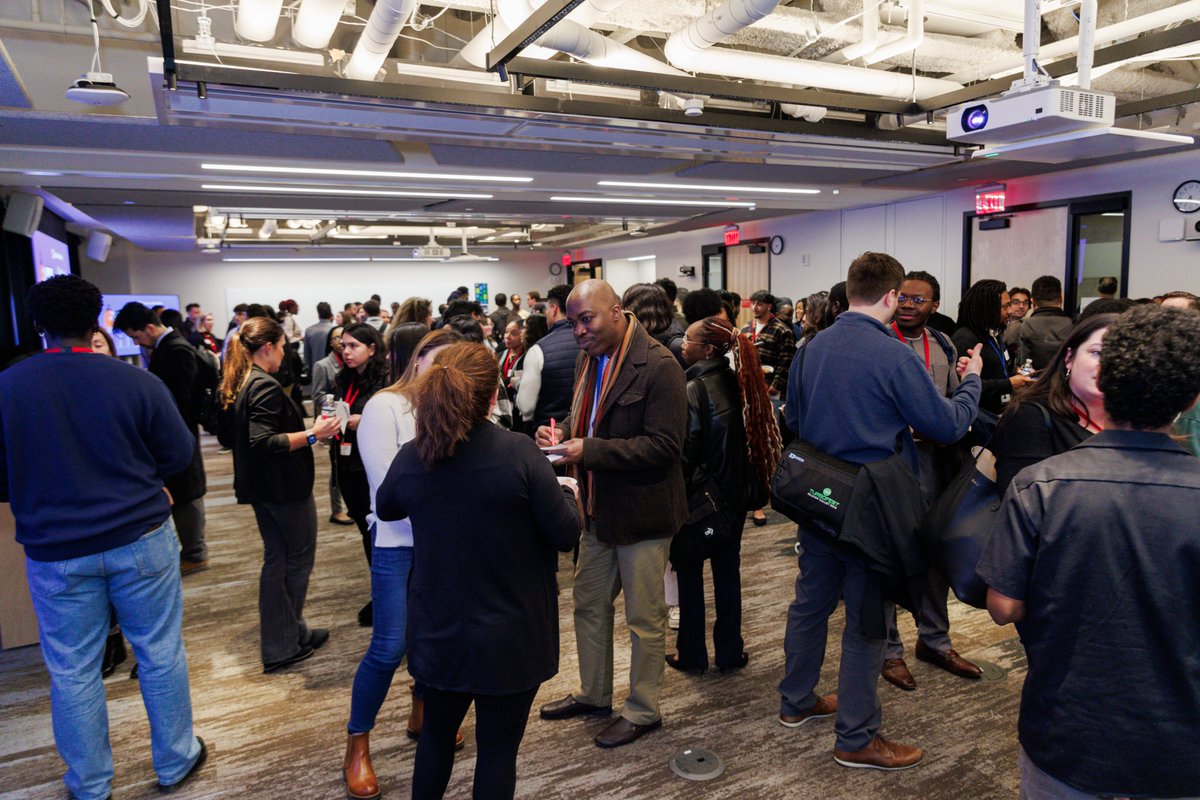 Hack_Diversity's tweet photo. Pitch Day was a home run! โพ๏ธ The event brings together our Fellows & Host Companies for a night of networking.
More than 25 companies will host #HackDiversity Fellows for internships across Boston and NYC this year. Learn more about our Host Companies: https://t.co/Rd0LEzuT2M https://t.co/NowOCVW7Ai