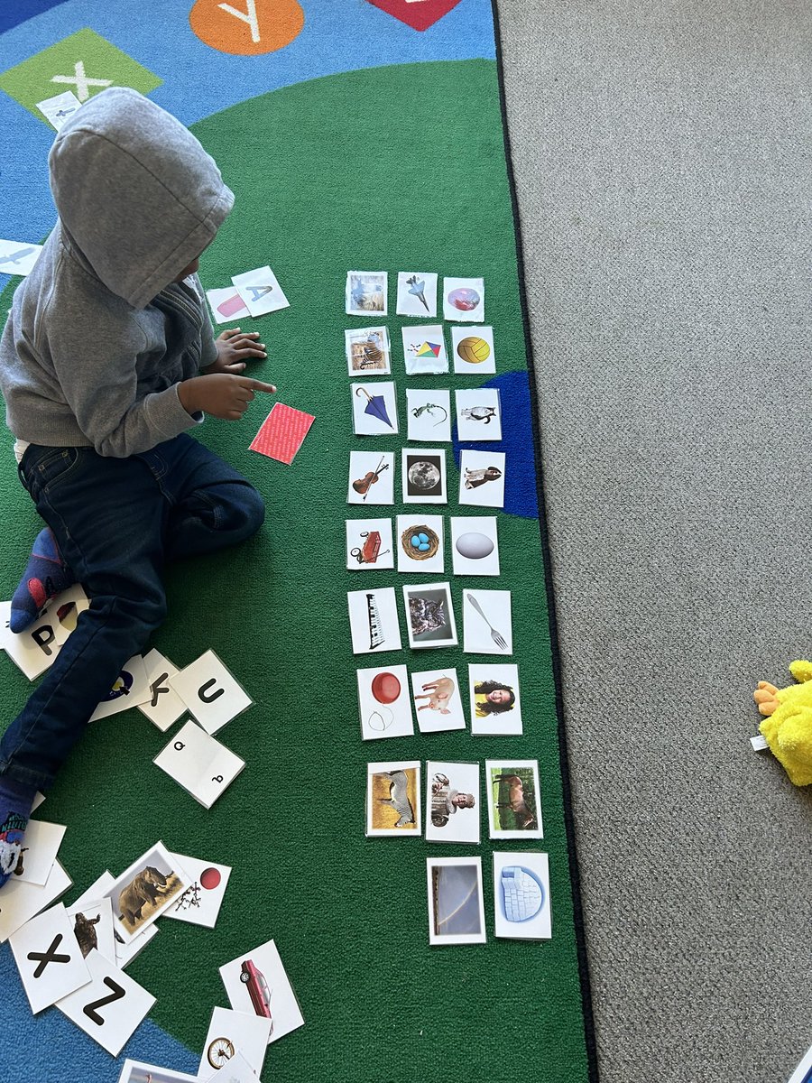 Meet our creative whiz-kid! 🌈👧 Turning a collection of flash cards into a captivating alphabet collage. From apples to zebras, each picture tells a lettered tale. A brilliant and visual twist on learning the ABCs! 📸🔠 <a href="/StGabrielOCSB/">St. Gabriel School</a> <a href="/OCSBSpecEd/">OCSBSpecEd</a>