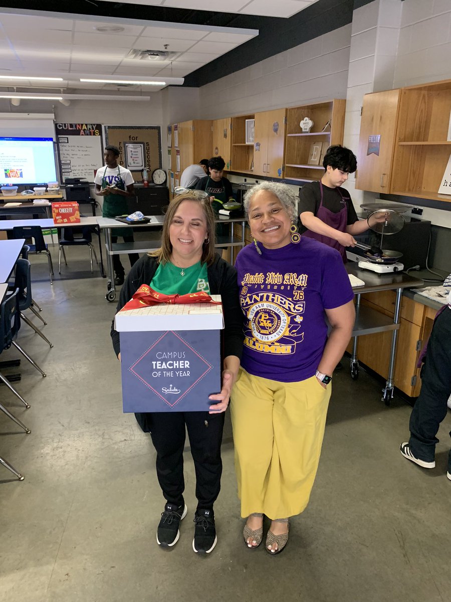 I may have been a little late on my TOY box delivery, but I made it & I’m so glad I did.  Just look 👀 at the #AISDJoy happening right here at one of the best campuses @GusGarciaYMLA Congratulations Ms.Autry! We are so #AISDProud of you! @Secondary_AISD @WeAreAISD