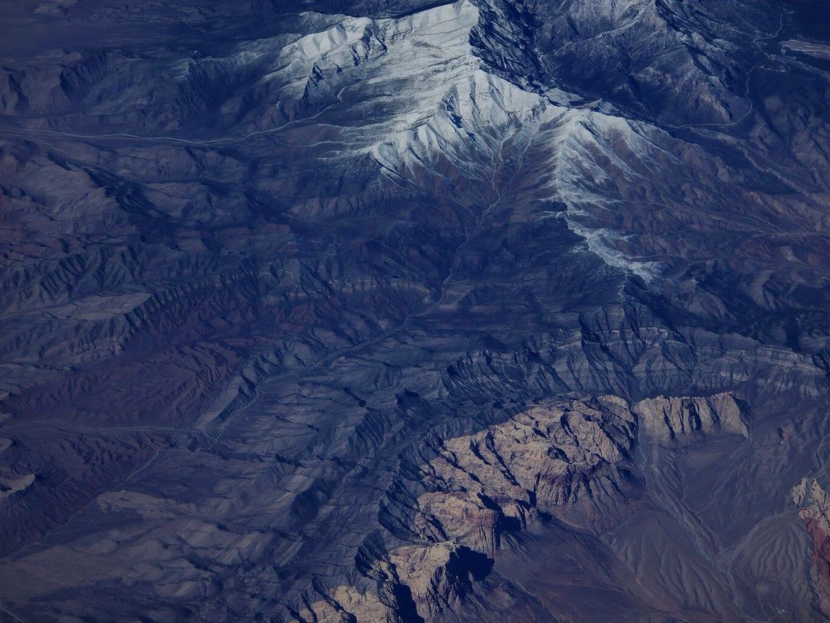 jmatuk's tweet photo. Samsung colocó varios #GalaxyS24Ultra en un globo y los puso a tomar fotos hasta llegar a la estratosfera para demostrar la capacidad fotográfica de su nuevo teléfono, capturando fotos de la tierra a 36 km de altura en varias ciudades de USA. ¿Qué te parecen los resultados? https://t.co/R3rtQgDsdU