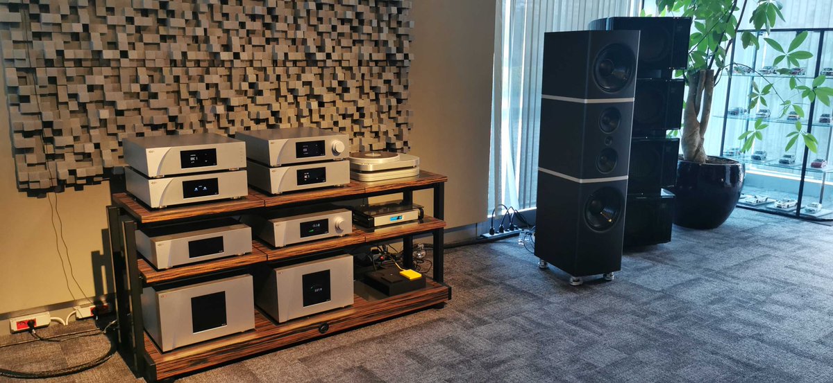 synergyaudio tweet picture