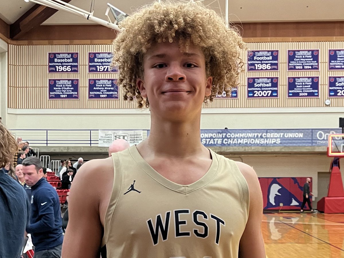 With @KachelBrysen out that gave others a chance to step up and that’s exactly what Tyson Walker did. The @westalbanybball sophomore forward nailed some jumpers including a three, but also was tough on the boards and on defense. He finished with 9 points and 6 rebounds.