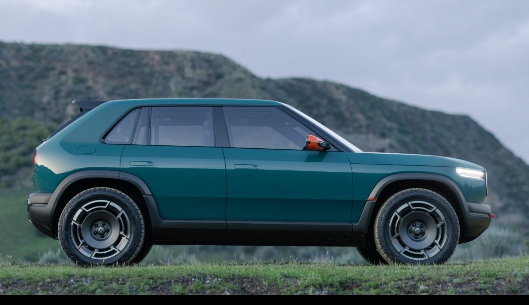 JLog's tweet image. Love the rivian announcement but it's striking how R3 looks like an old dodge omnia