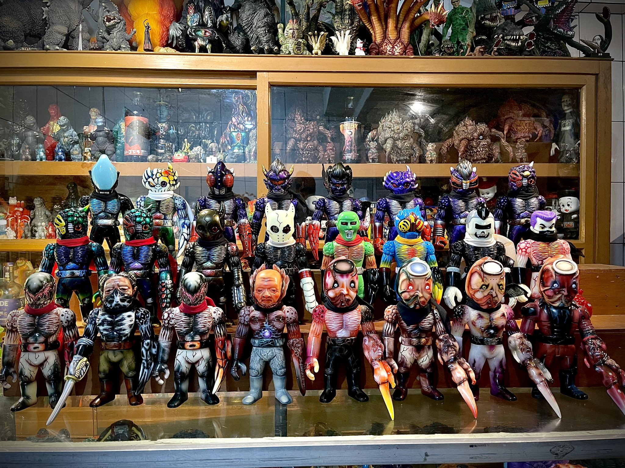 リアルヘッド　カオスマン1号　真頭荒波　フィギュア Amazon.co.jp: カオスマンX REALHEAD リアルヘッド 真頭玩具 ソフビ 赤