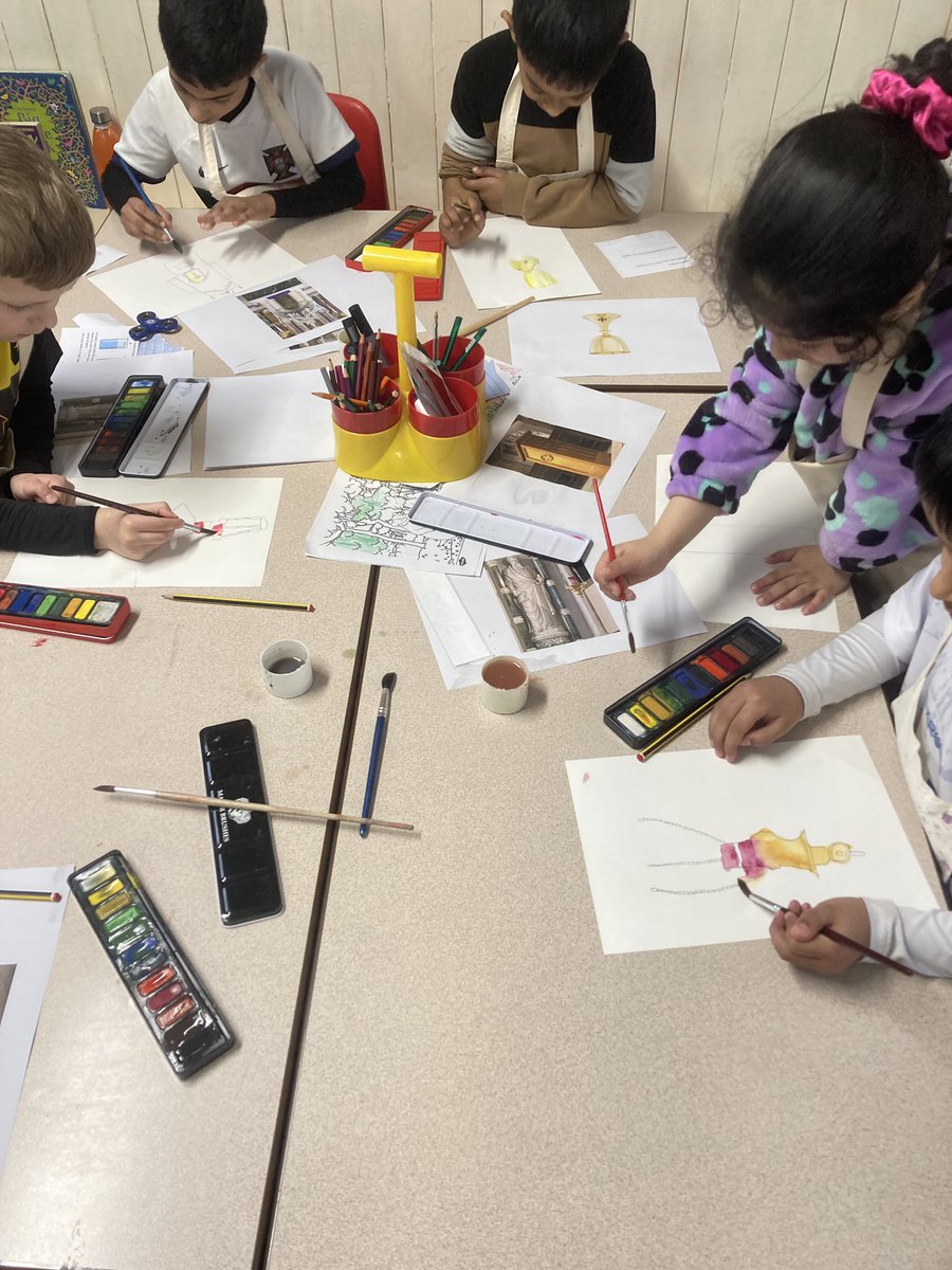 stanneskly's tweet photo. Year 2 discussed what they saw when they visited Church last week. The children then chose an object to draw and wrote about its’ importance and how it is used. #schoolofcreativity #schooloffaith @bcw_cat https://t.co/LReRdpgquN