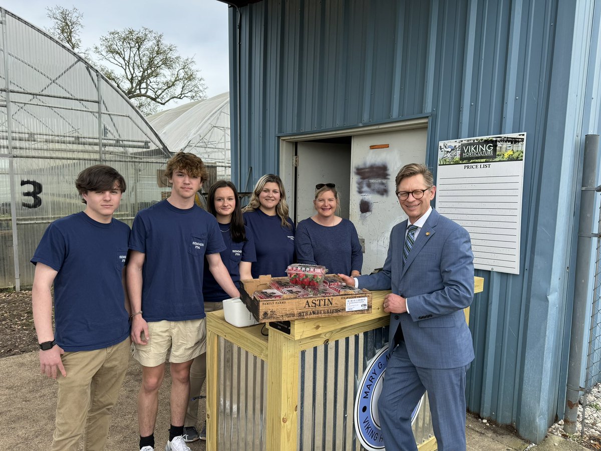 Eric Mackey tweet media