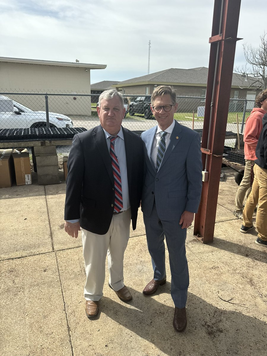 Eric Mackey tweet media