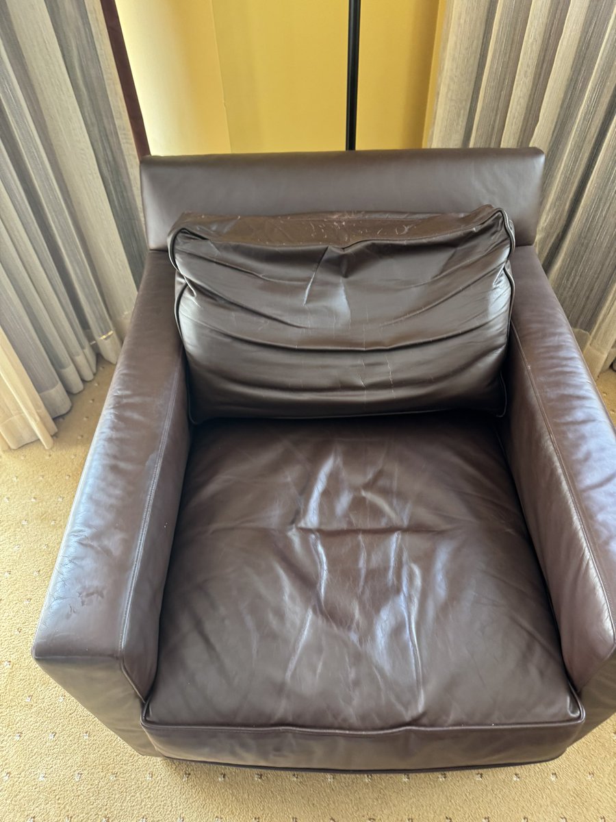 Sbs1976's tweet photo. @Marriott - this is the old and worn out room that a Platinum Member gets at the JW Brickell.  Unacceptable! https://t.co/kBL8Cyqw6q
