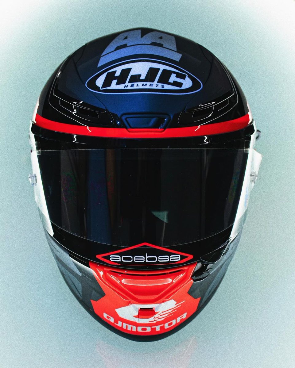 AlbertArenas75's tweet photo. New season, new helmet ⚫️🔴⚪️

#hjchelmets 
@MKArtPro 

#AA75 #TeamARE https://t.co/P0R1KOvLOJ