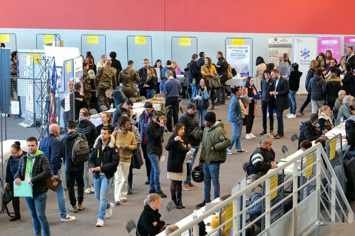 SIX-FOURS: FORUM DE L'EMPLOI 2024

Un franc succès pour les candidats… et les recruteurs ! 
Plus de 1000 candidats sont venus décrocher un job parmi les 600 offres d’emploi proposées! 

Merci à nos partenaires France Travail, Cap Emploi, et  Mission Locale de l’Ouest-Var.