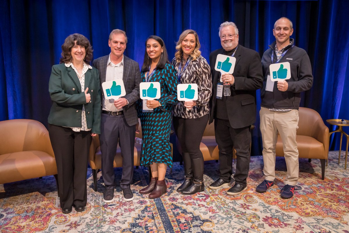 UCLATDG's tweet photo. Throwback to last year's #uclamedtech event. Did you register for #uclamedtech2024 ? We only have a few spots left!!! https://t.co/ZtbLETpkbI
@UCLAengineering @dgsomucla @UCLAHealth 
Special pricing for @UCLA faculty, staff &amp; students! https://t.co/FEpgHtxlkU