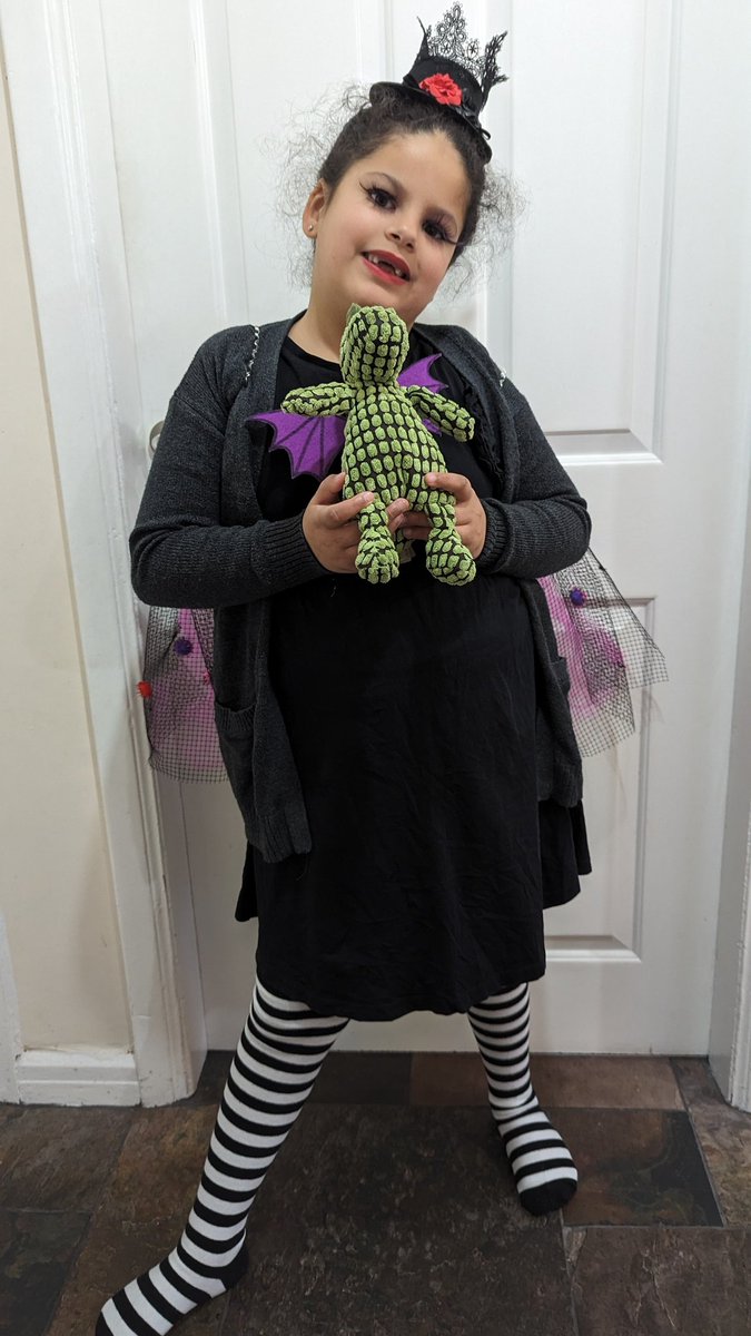 Victoria Stitch for #WorldBookDay <a href="/H_Muncaster/">Harriet Muncaster</a> <a href="/TheOaklandsBham/">The Oaklands Primary School</a>