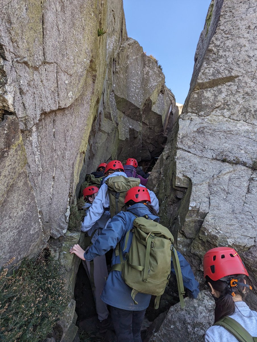 stuart_a_holmes's tweet photo. Had an brilliant week @OutwardBoundUK in Aberdovey with Y8, everyone had their own personal goals and challenges and is proud of what they have achieved. Amazing! @tka_outdoor @TheKingstonAca #GoingBeyond #CommunityCharacterAmbition https://t.co/SI1f26Zxli