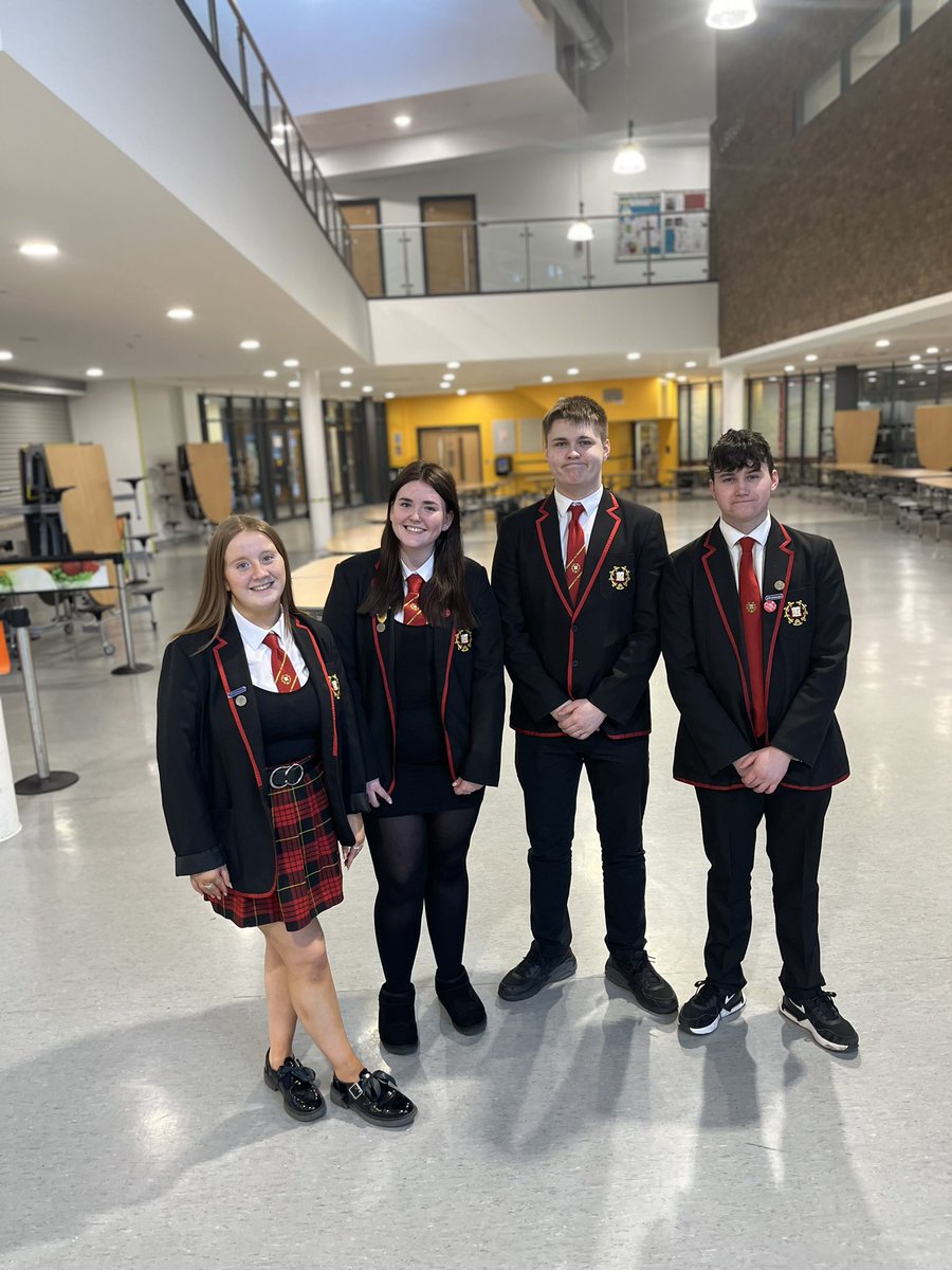 And a huge thank you to some of of S6 DYW Ambassadors for helping at last night’s event 👏👏👏