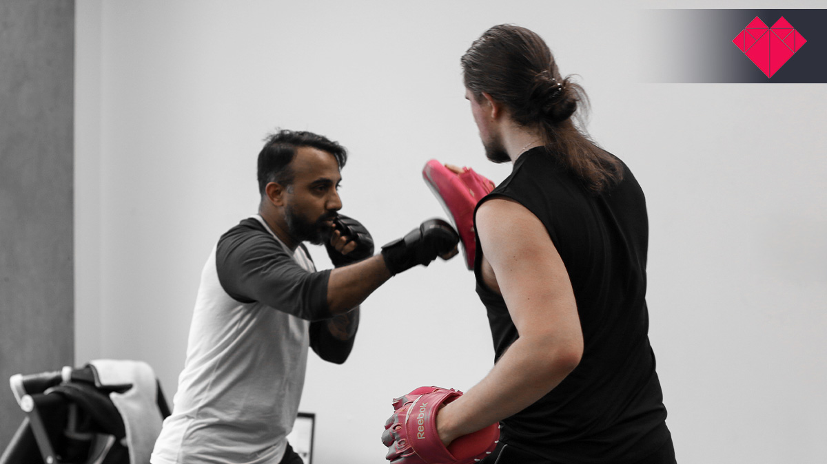 FitIndEdu's tweet photo. 🥊💓 Elevate your heart health with #Padwork &amp; #Boxing! These workouts boost your HRV, making your heart more resilient and reducing disease risk. Get ready to punch your way to a stronger, stress-resistant heart! 🛡️💥 #HeartHealth #HRVHeroes https://t.co/MaDIC6BVPA