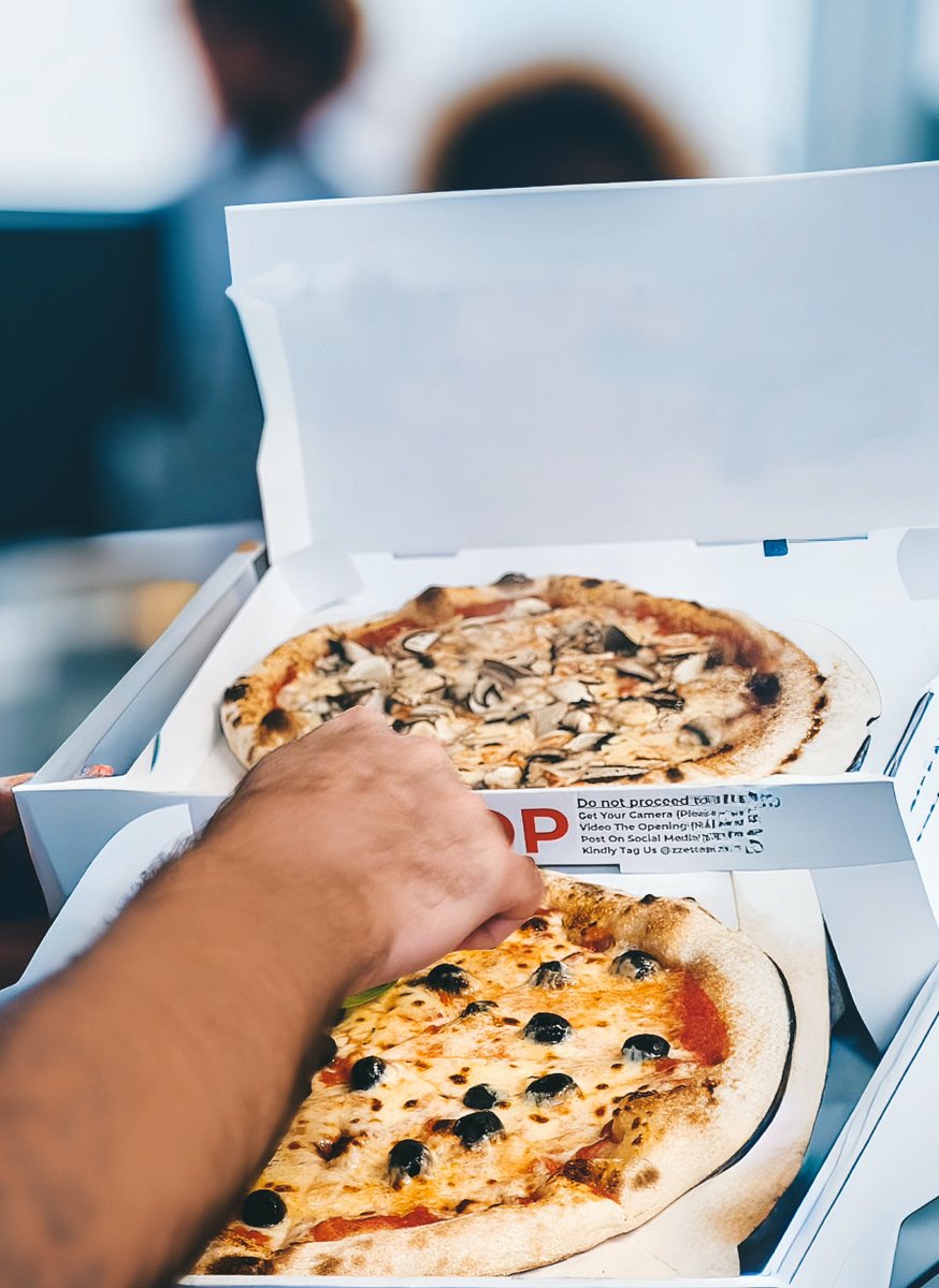 "🍕🚚 Pizza perfection on its way to your doorstep! Hot, fresh, and ready to be delivered. Get ready to savor the deliciousness! #PizzaDelivery #Pizza #Foodie #London #reel