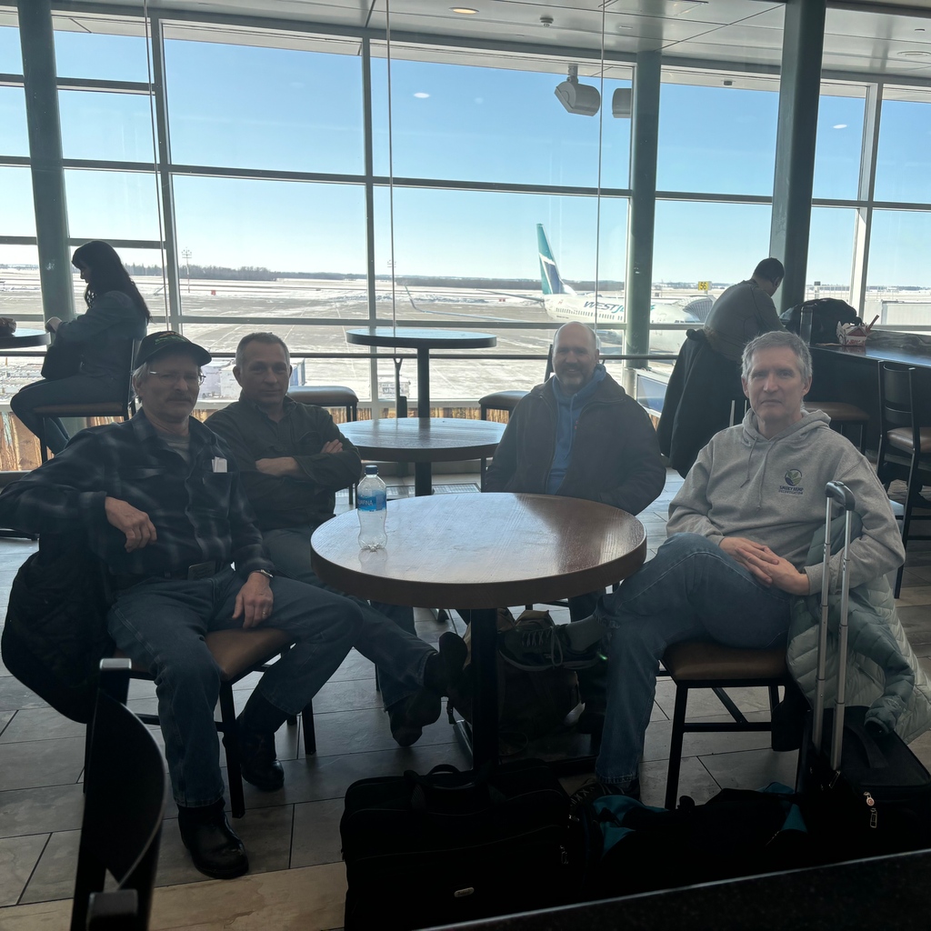 SmokyHempDecort's tweet photo. Up up and away! ✈️ 

Members of the SH board are en route to test the decortication equipment. The Board has been looking forward to this and is excited to take this step forward! 

#SmokyHempDecortication #CanadaHemp #AlbertaHemp #ABagriculture #CdnAg #ABgrows #IndustrialHemp https://t.co/xBPwO4blQA