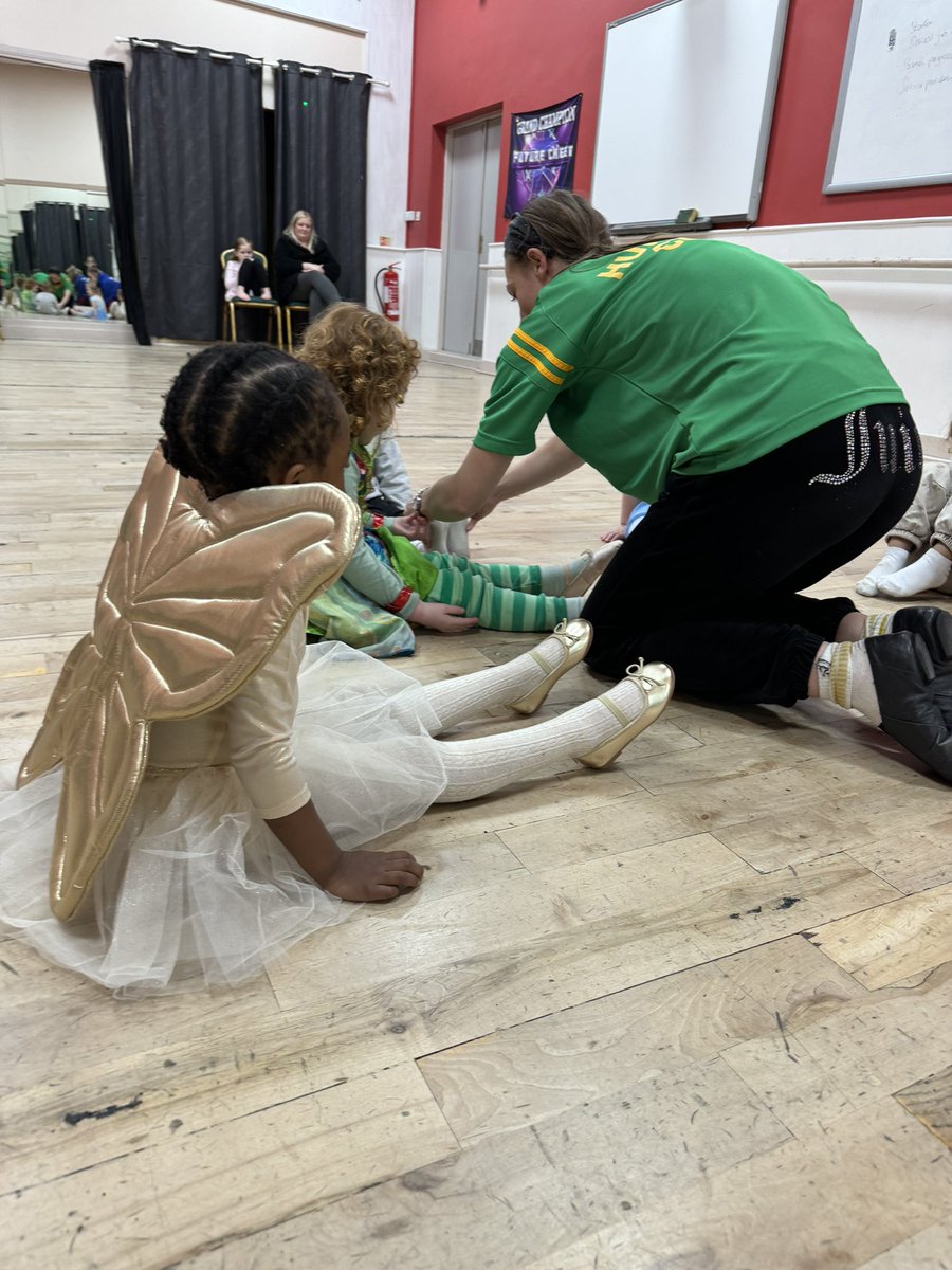 📕 WORLD BOOK DAY BALLERINAS📕

Our tots ballet session featuring lots of lovely book characters this afternoon.

🩰 TOTS BALLET
🗓️Every Thursday 
🕛4-4.45PM
📍The Hunslet Club

#worldbookday #leedsballet #totsballet