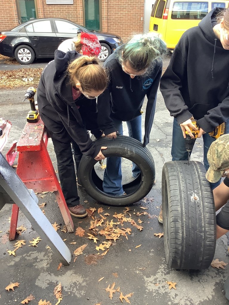 CPACTC's tweet photo. Tire maintenance in #automotivetechnology level 1 @cpactc. #opportunitiesunlimited #oppel #march2024 https://t.co/xAJD74vPKP