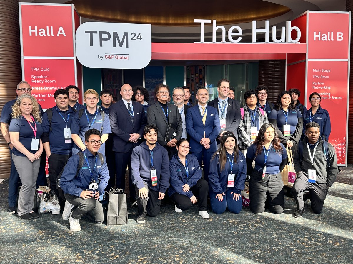 We're thrilled to see Academy of Global Logistics students at this week's #TPM24 conference in Long Beach! These ambitious students are the future leaders of the maritime logistics industry.