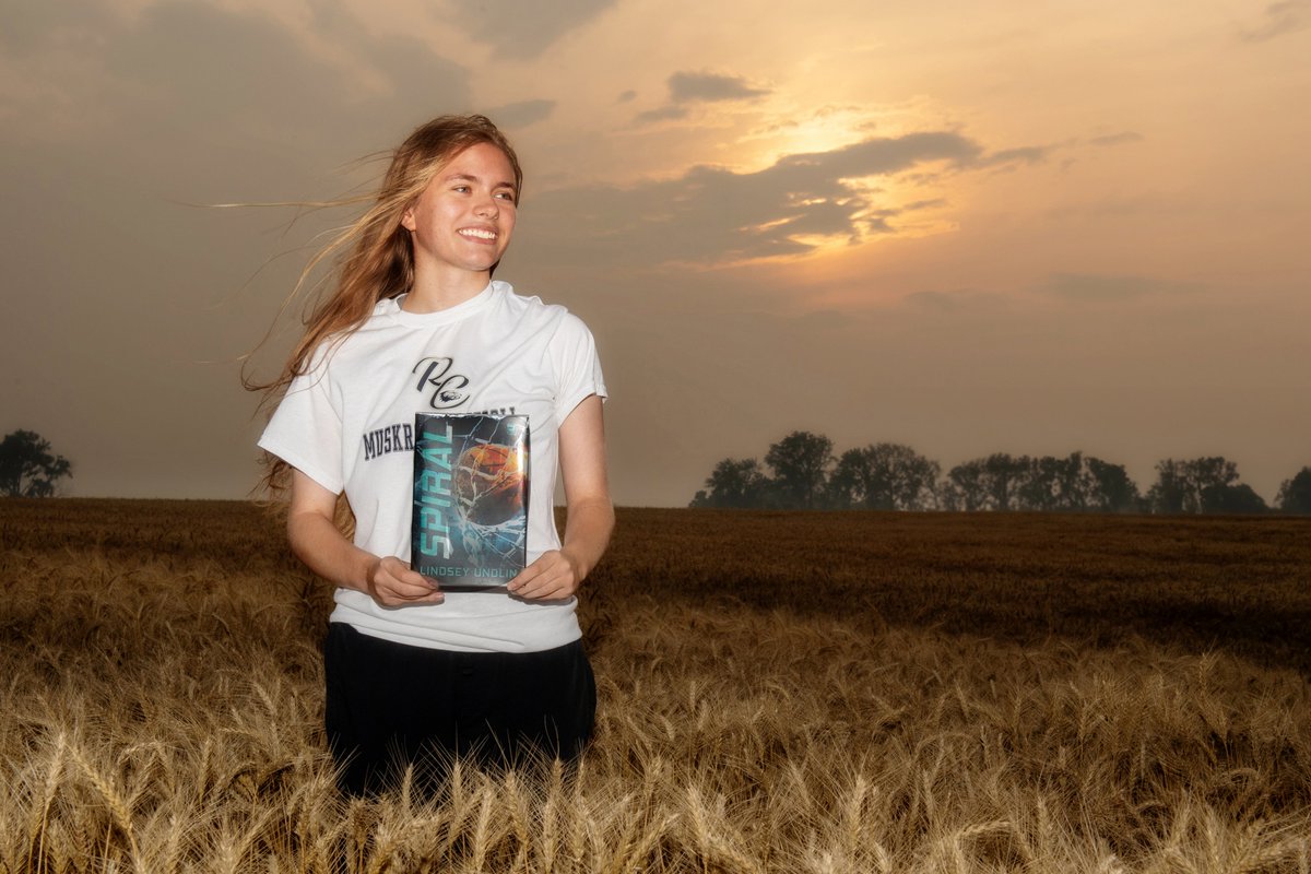 wbrandpub's tweet image. Want to meet a 16 y/o who published 2 books &amp;amp; was named an @IndieBookAwards finalist for #YAFiction? Visit tent 126 at @TFOB 3/9-10, ask for Lindsey Undlin &amp;amp; hear her speak on the YA Workshop panel Sun. Plus, download her SPIRAL ebook free during #TFOB tinyurl.com/bdft57hj