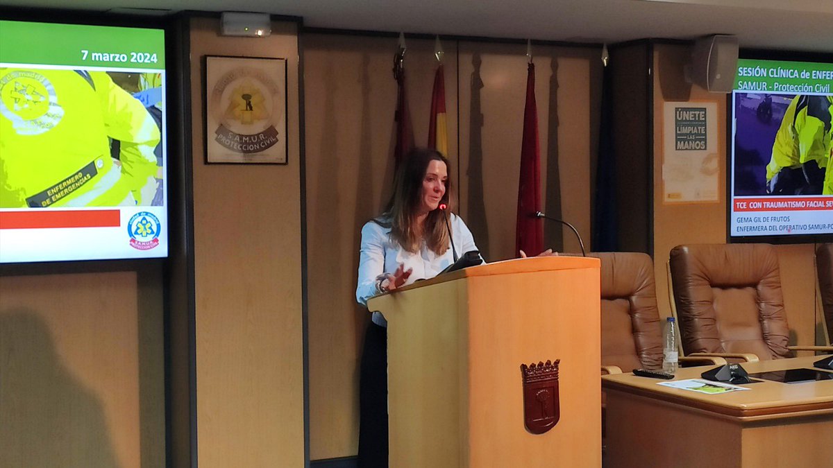 SAMUR_PC's tweet photo. Hoy ha tenido lugar en nuestra Base Central una nueva Sesión Clínica de Enfermería en la que nuestros compañeros enfermeros nos han contando 4 casos clínicos y se ha puesto en común evidencia científica y procedimientos asistenciales. https://t.co/FaNFsLCMhf