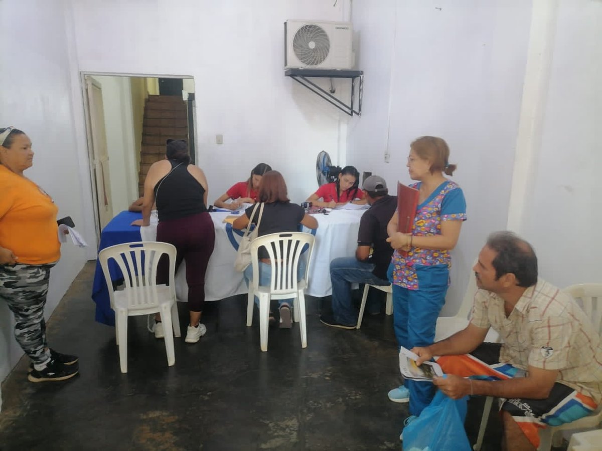 IVSSOASJM's tweet photo. #7deMar | 2do Día de la 1era Jornada del año en la Zona Foránea de Altagracia de Orituco, Estado Guárico, en beneficio de los usuarios que residen lejos de la O A San Juan de los Morros y así facilitar sus trámites en Materia de Seguridad Social
#Porunsegurosocial
@Somosivss https://t.co/TTkCJrIznG