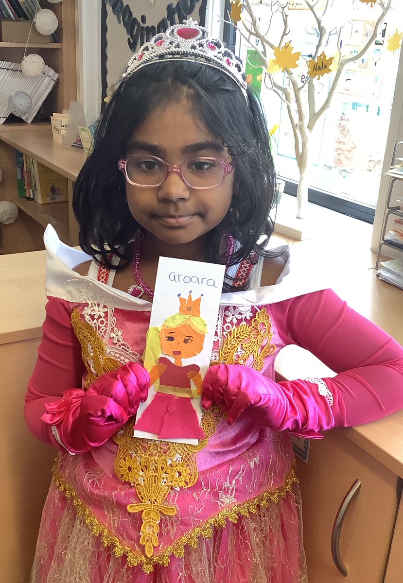 OlympiansStm's tweet photo. We made bookmarks today as part of our World Book Day celebrations. #stmart #stmwbd24 #stmreading https://t.co/MNsNz2OOGx