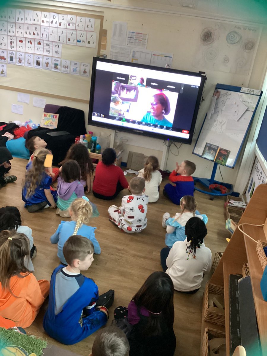 Miss Davison tweet media