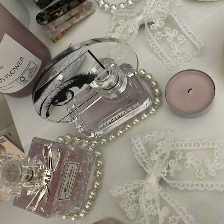 ari 🛍️ tweet media