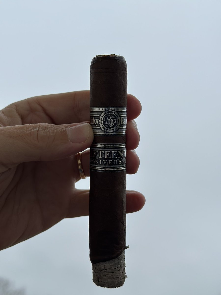 Rocky day!
#cigars #rockypatel #thursday