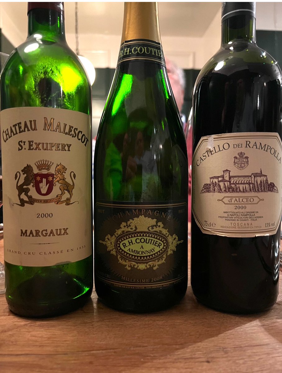 A great evenings tasting was had at @thomaspontcanna Restaurant with my good friend @PrewettGary. Really enjoyed the Wines, the 2000 Malescot was singing 🎶👌