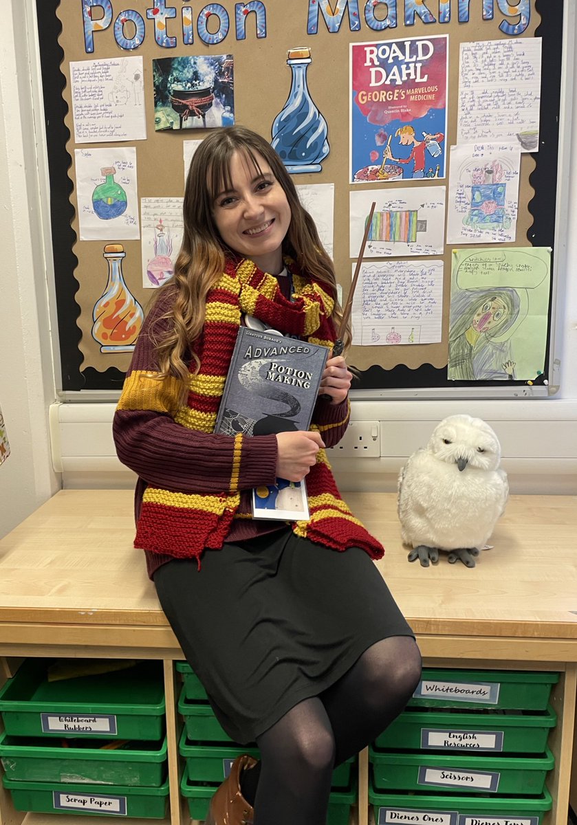 Happy World Book Day from all of us in 4A! Everyone looked FANTASTIC ⭐️ I couldn’t resist going along with the theme of our current topic, ‘Advanced Potion Making!’ 📚 @HLC_Primary