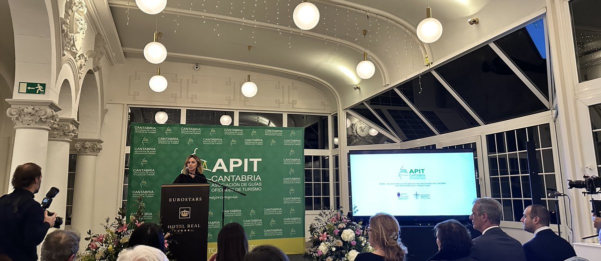 Agradecidos por estar presentes en la Gala Faros de Cantabria organizado por nuestras amigas de @apitcantabria  defendiendo la gran labor de este sector en Cantabria   #mejorconguia 👏👏👏👏👏