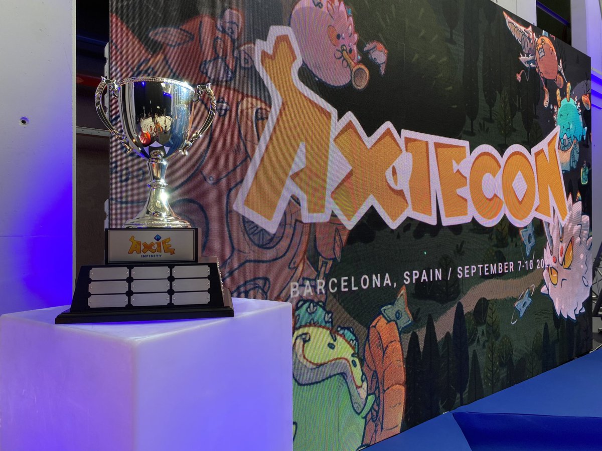 Pleun_V's tweet photo. Day 728 #mydailyronin
#AxieCon - September 07-10 2022
#RonCon - TBA
#PixelCon - TBA
We have to because we need more names on that cup ⬇️
We need more IRL meetups 💪
Comment thumbs up 👍 if you agree https://t.co/QA3iUEY98g